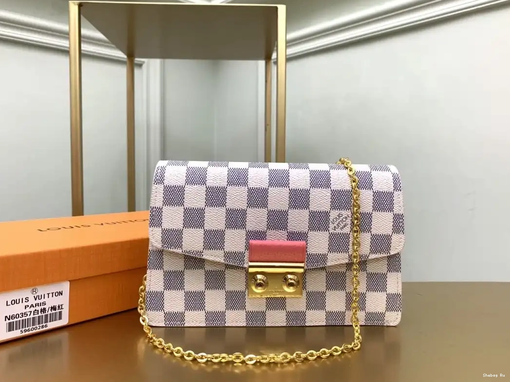 VUITTON CROISETTE CHAIN WALLET LOUIS 0701